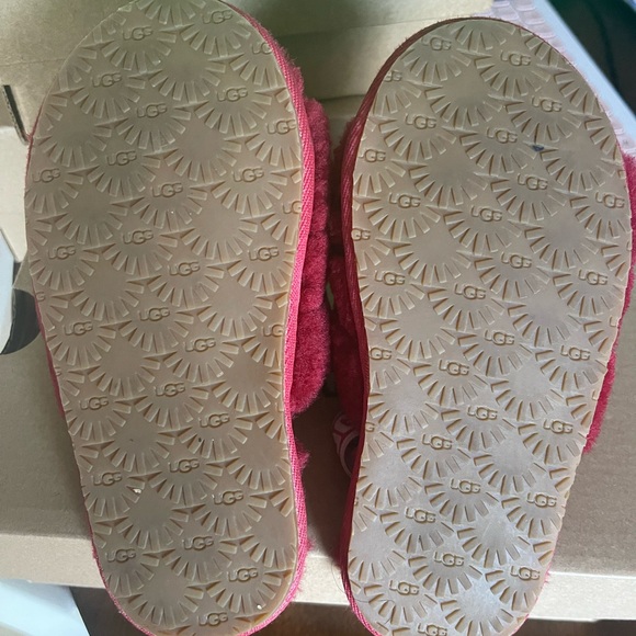 Toddler girl UGG slipper - Picture 3 of 3